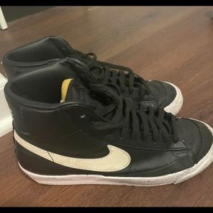 Nike blazers size 7 womens